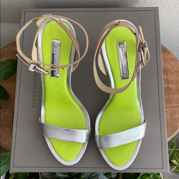 BCBG MaxAzria heel- SOLD - Picture 7 of 7